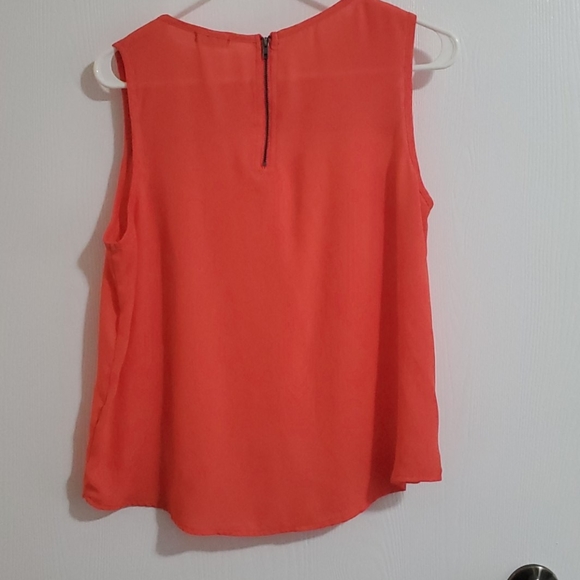 Nice tank shirt - Picture 2 of 2